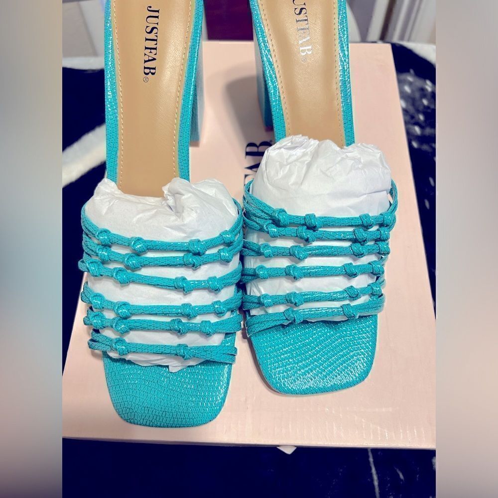 NWT Just Fab Dress Sandals